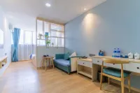 Boyue Fashion Hotel (Jiangmen East Station)