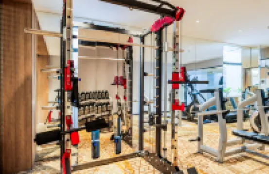 Lu Yue Hotel (Shenzhen Huaqiangbei Science Museum Metro Station Store)