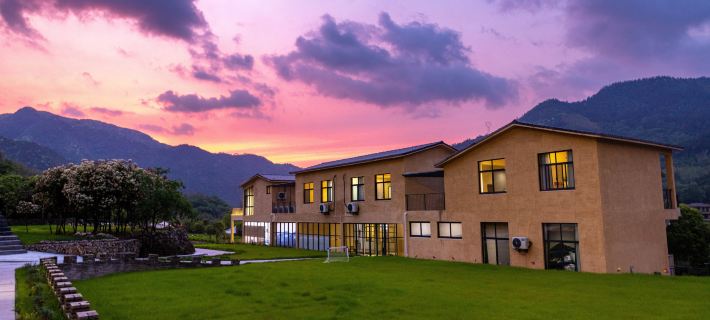 Yincaolu Zuoqin Youshu Homestay (Yuping Ancient Village Branch) Hotéis em Condado de Tonglu