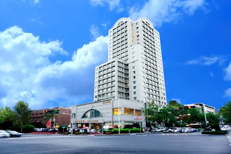 Qingdao  Litian Hotel