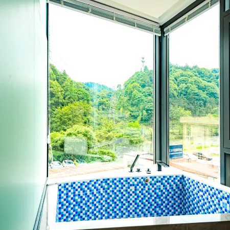 Shuxiang Mingyuan Homestay (Fanjingshan Scenic Area East Gate Branch)