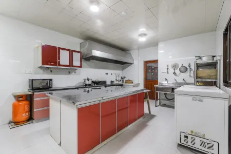 Anji Chunfeng Hotel Отели рядом с достопримечательностью «shi ling cun»