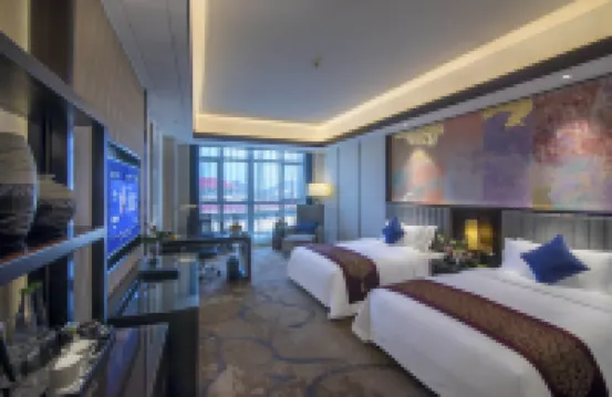 Howard Johnson Qunsheng Plaza Guizhou Hotels near Tianhe Lake