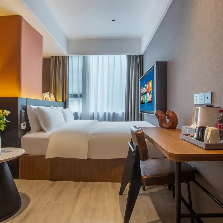 Repulse Bay S Hotel (Yibin Changjiang Park Wal-Mart)