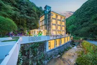 Shanyu Gorge·Canyon Private Tang Hot Spring Resort Hotel berhampiran Shenfeng Valley