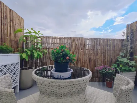 Zizi Hotel Zhuangyuan Mansion (Zhuozhengyuan Branch, Guanqian Street, Suzhou) Отели рядом с достопримечательностью «Suzhou Museum West»