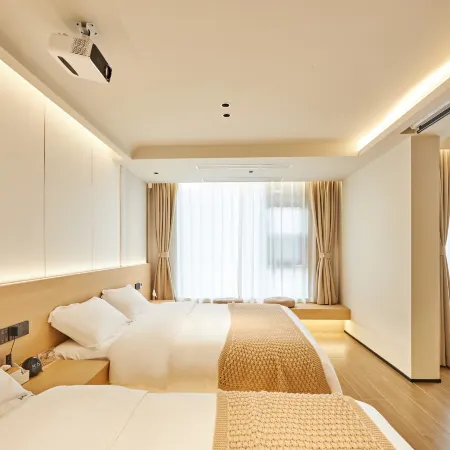 Nanxiangli Mountain Viewing Holiday Inn (Zhujiajian Guanyin Dharma Realm Store)