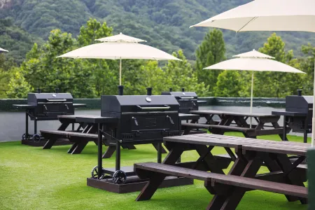 KensingtonHotel Seorak Отели рядом с достопримечательностью «Biryong Falls»