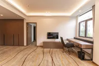 上海遠洋漁業研修センター University of Shanghai for Science & Technology Gymnasium周辺のホテル