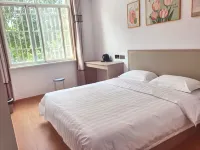 Huatuo Business Hotel