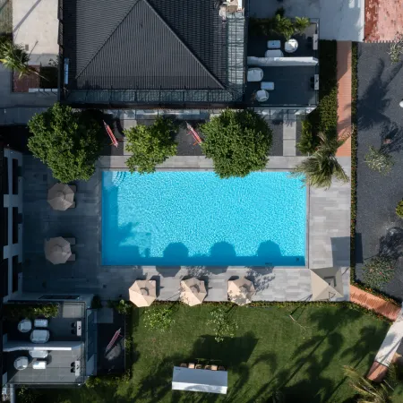 EASE OCEAN HOTEL