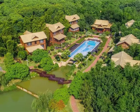 Yuexi Peninsula Resort Hoteles en Honghu