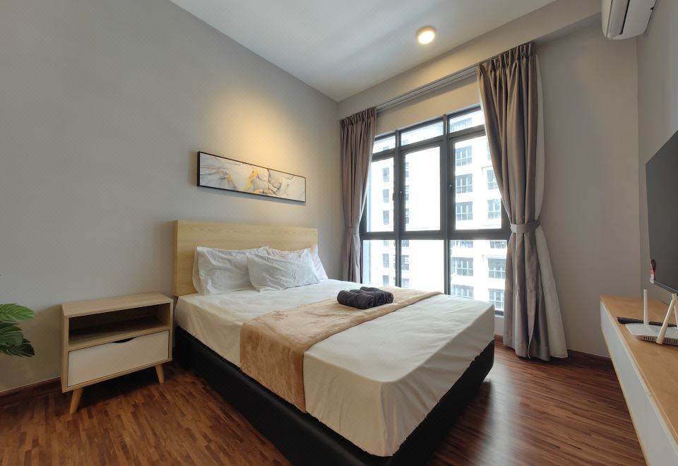 Near Airport K Avenue Family Room
