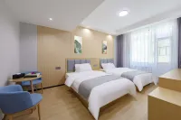 Yuetu Hotel (Phoenix Ancient City)