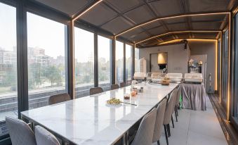 Floral Hotel · Yinlu Hotel (Jiujiang Railway Station Branch of Jiujiang University)