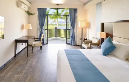 Zhuhai Jinwan Golf Hotel (Jinwan Huafa Shangdu Branch) Отели рядом с достопримечательностью «Zhuhai City Polytechnic»