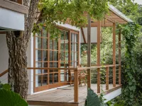 Deep Roots Dive & Yoga Resort マングローブ・ポイント周辺のホテル