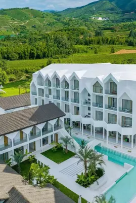 Aiqi Hot Spring Resort Hotel