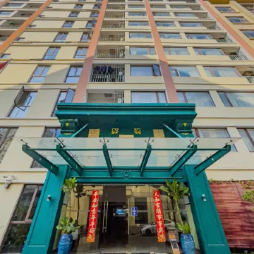 Sky City Hotel Отели рядом с достопримечательностью «Храмовый комплекс Пха Тхат Луанг»