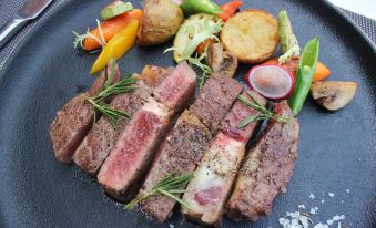 Jolie Vue Bontique Hotel(Elephant Trunk Hill and Two Rivers and Four Lakes )