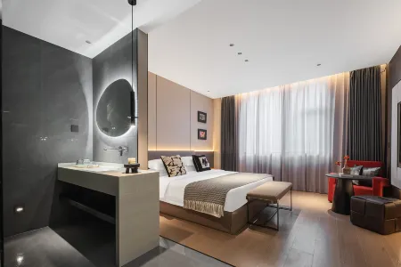 Holiday Inn Express Baihang (Huangshan Scenic Area Transfer Center) Отели рядом с достопримечательностью «Huangshan Geological Museum»