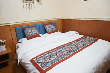 Ya'an Gasa Tibetian Inn Отели в г. Баосин