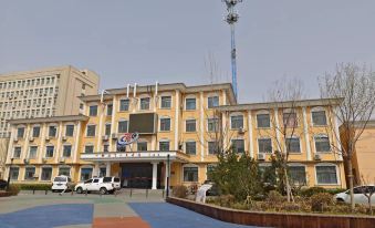 Junyi Hotel (Gucheng Yingrui Plaza)
