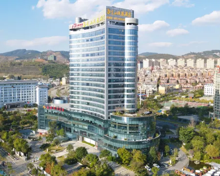 Phoenix  Hotel Hotels in Wenshan