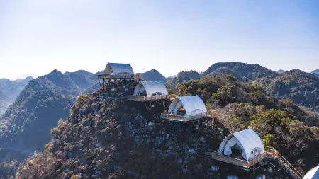 1466CAMPING Отели в г. Лее