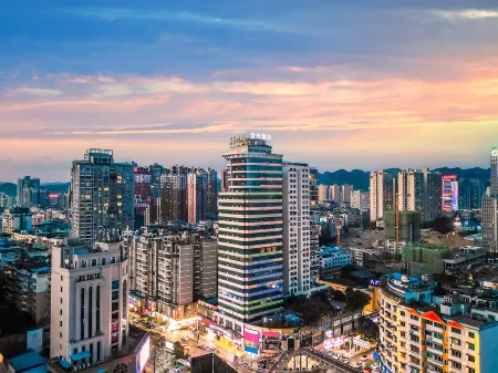 Echarm Hotel (Zunyi Huizhi Medical School) Отели рядом с достопримечательностью «Zunyi Ocean World»