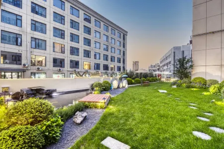 Weiruan E-sports Hotel (Linhai Chonghemen) Отели рядом с достопримечательностью «Wangjiang Gate»