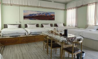 Stone Xiaozhu Homestay