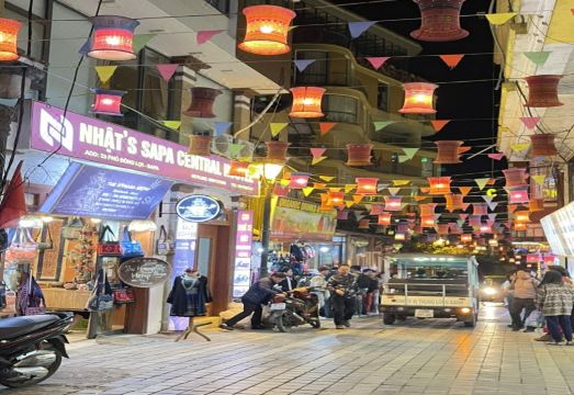 주변 전망 및 자연 경관