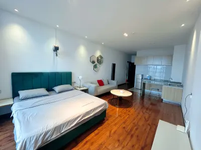 City Post Apartment (Jiangmen Hexing Square) Hotels near Hexing Square