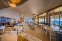 Verdi St George's Bay Marina - breakfast