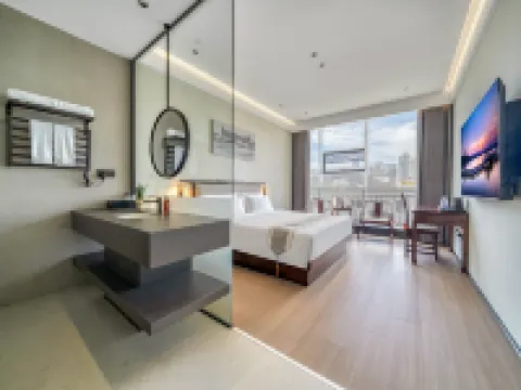 Zhongya Wuma Hotel (Wenzhou Wuma Pedestrian Street) Hotels near Jiangxin Islet