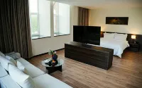 Anxun Hotel (Tourism Service Center of West Changbai Mountain) Hotels near Changbaishan International Resort