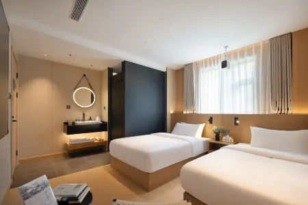 Captain No. 5 Youth Hotel, No. 128 Xinzhu Road, Minhang District, Shanghai