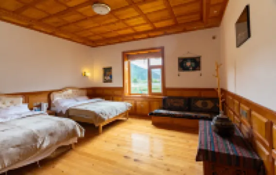 香格里拉吉悦林卡民宿 鄰近普達措國家公園的酒店