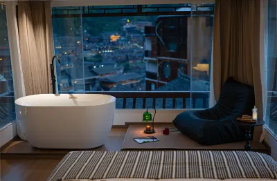 Yulong Murye Sky Light Luxury Panoramic Hotel Hotels near Drum Hall
