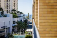 Bunk Surfers Paradise International Backpacker Hostel - Sea View