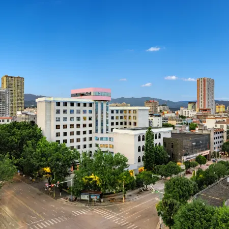 Xinkaitong Hotel Ruili