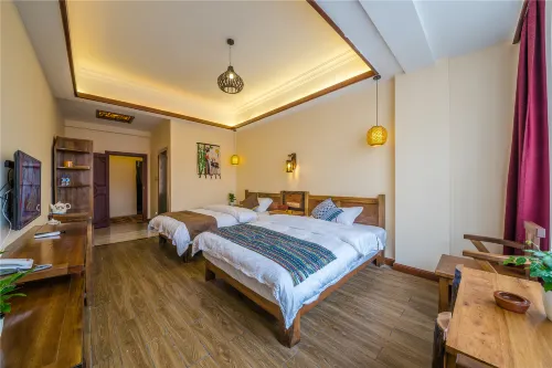 Golden Lotus Hostel - سبا