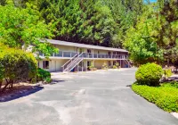 The Fainting Couch Hotel di Lake County
