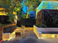 Shisanli Homestay (Lijingmen Luoyi Ancient City Branch)