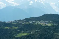 Deqin Jiatai Hotel (Wenshang Wealth Plaza Branch) - con vistas a la montaña