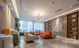 Zhongqing Qiuguo Hotel (Guangzhou Beijing Road Pedestrian Street Zhongshan Memorial Hall Branch)
