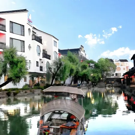 Xitang · J Romantic Riverside Homestay (Xitang Ancient Town)