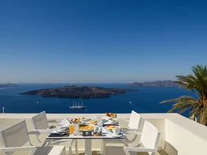 Pantelia Suites