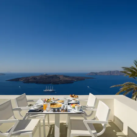 Pantelia Suites